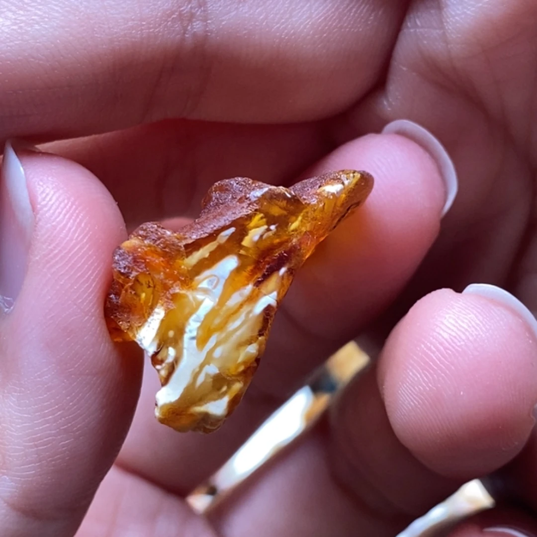 定制琥珀未镶嵌蜜蜡