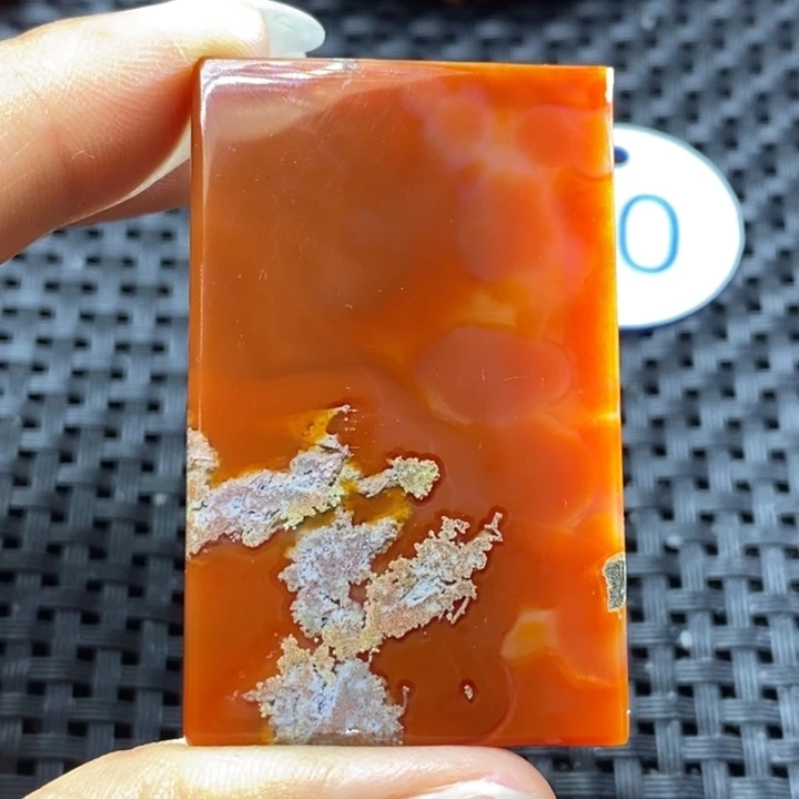 未镶嵌颈饰玛瑙/玉髓人*