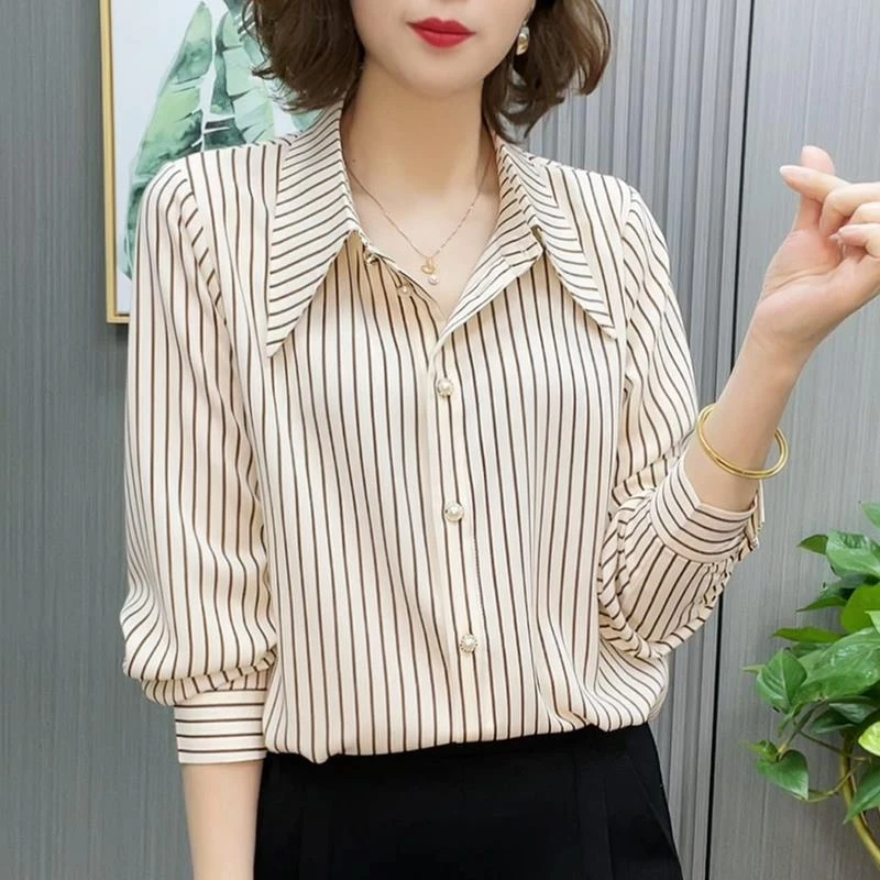 时尚气质小众条纹长袖衬衫女2025新款欧货洋派大尺码妈妈打底上衣