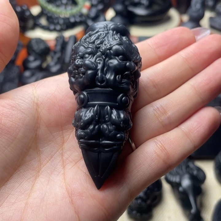 和田玉未镶嵌把件