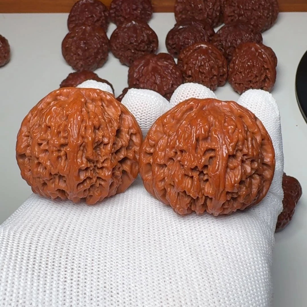 文玩核桃把件南疆石