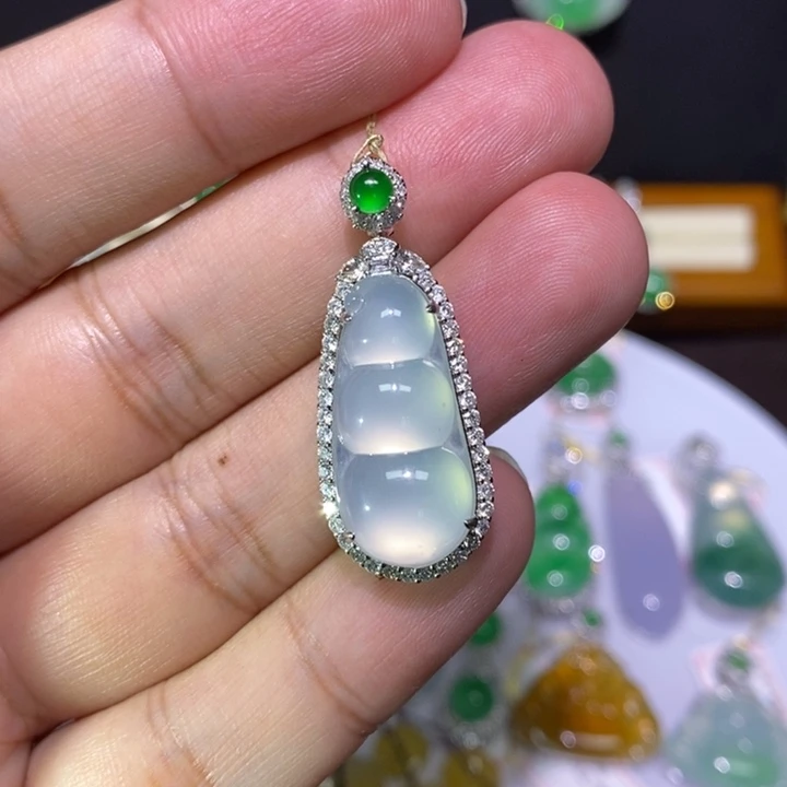 【闪购商品】翡翠18K金镶嵌吊坠(不含链)