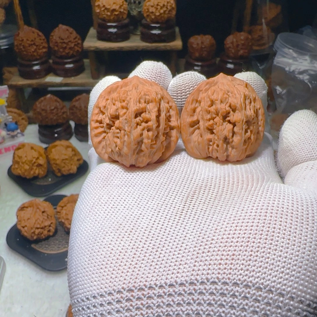 就***好文玩核桃吊坠四座楼