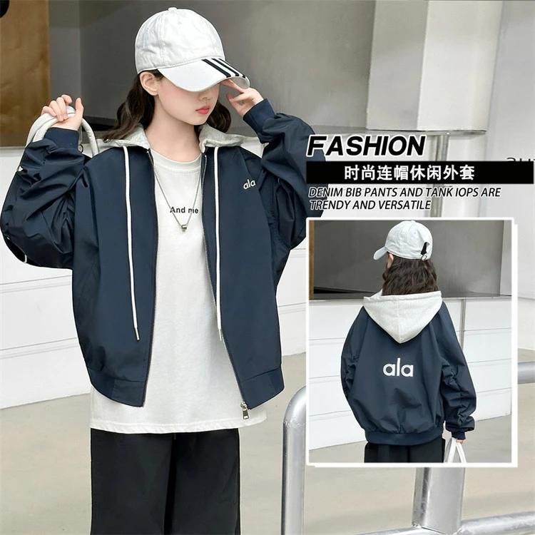 女童春秋季休闲外套2025新款中大儿童装儿童洋气时尚冲锋衣小女孩