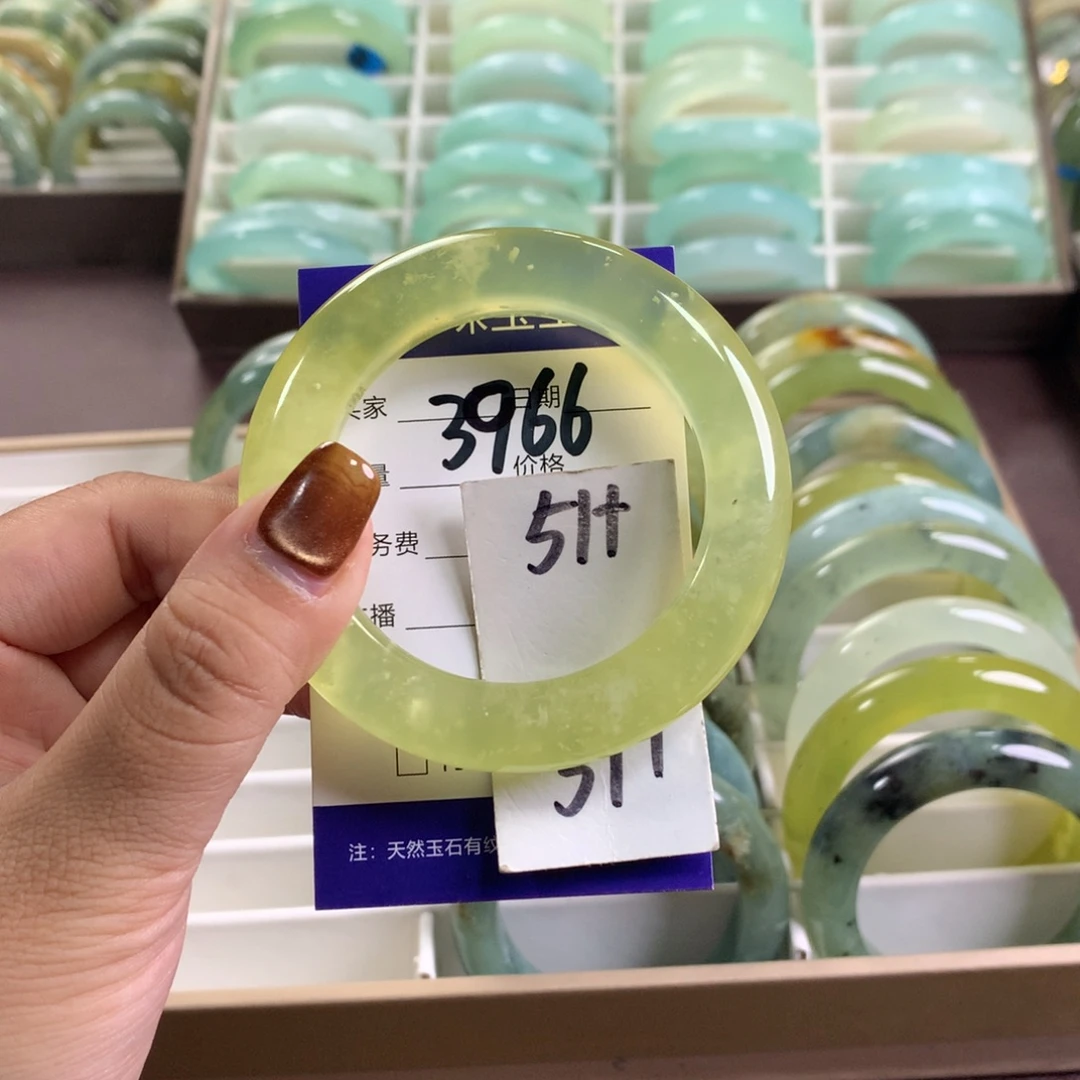 未镶嵌蛇纹石玉手镯3966