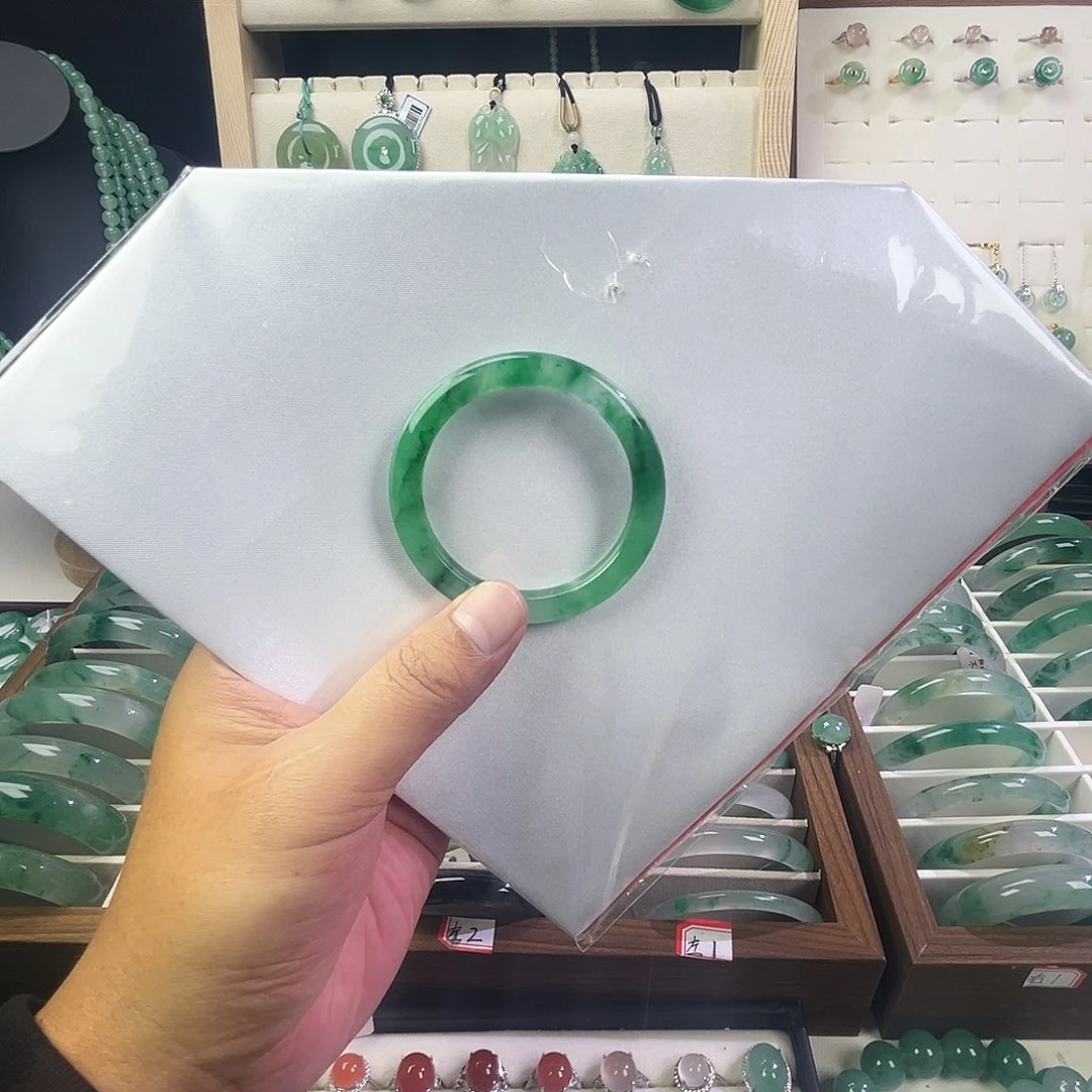 石英质玉未镶嵌手镯50