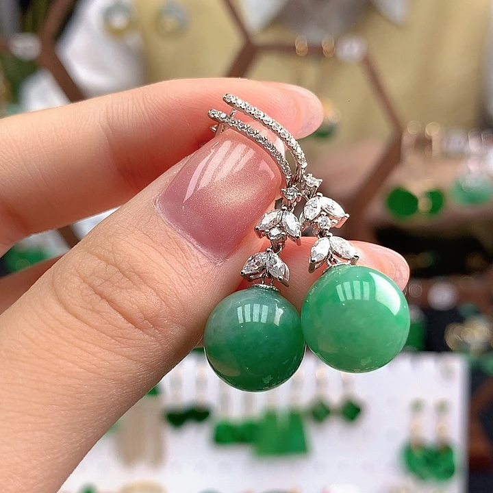 翡翠18K金镶嵌耳饰