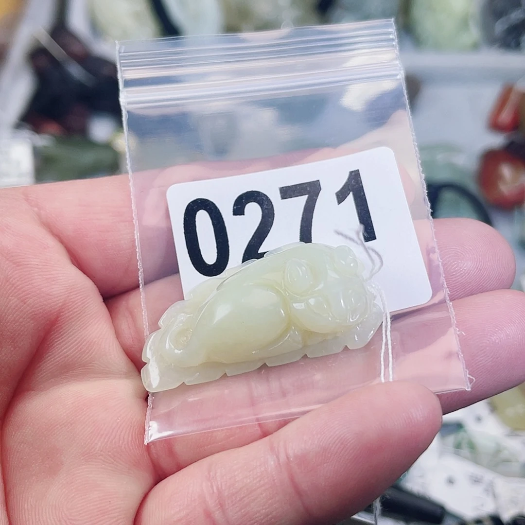 和田玉车挂未镶嵌