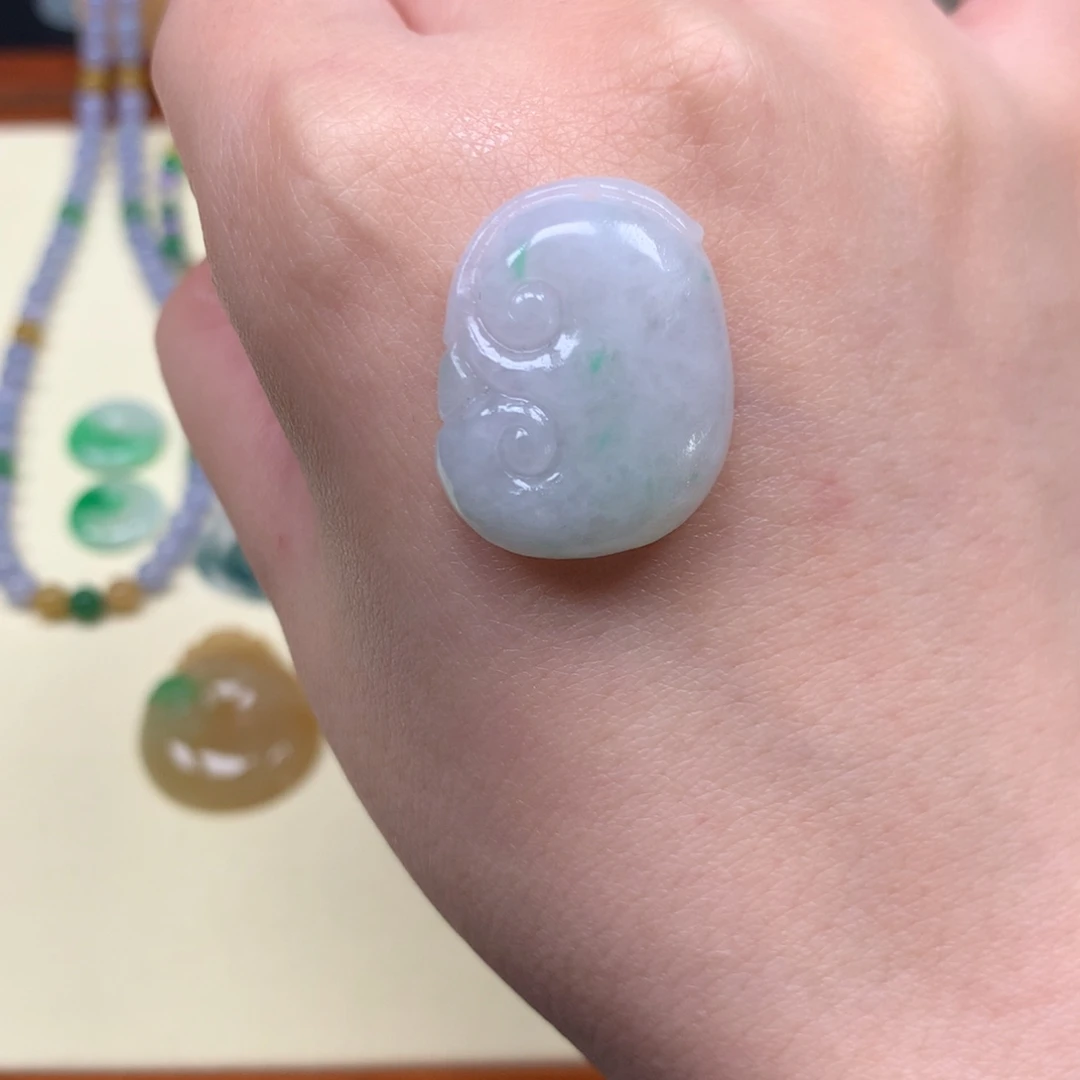 定制翡翠未镶嵌如意
