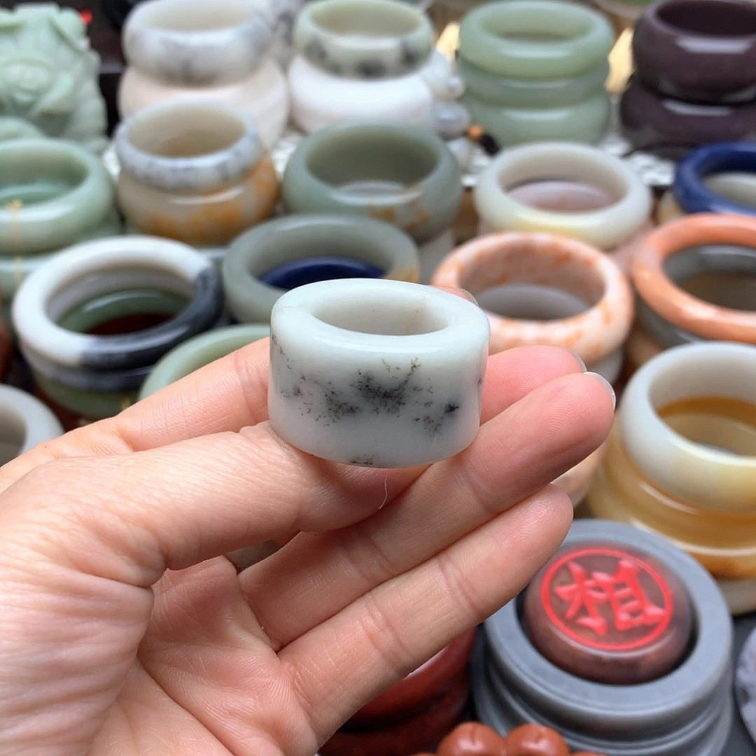 石英质玉手镯未镶嵌吕*宇