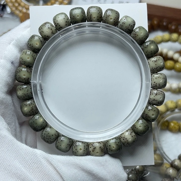 手串星月菩提石玉料绿冰9.5