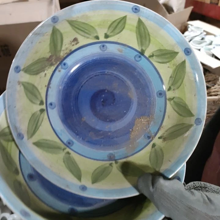 摆件盘子碗茶壶啥都有