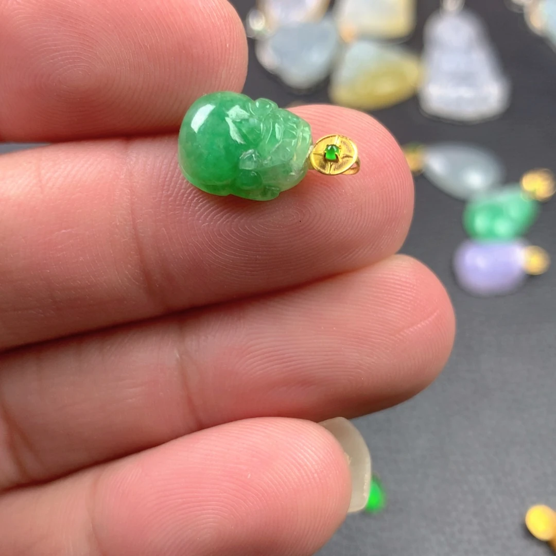 【闪购商品】颈饰18K金镶嵌翡翠翡翠