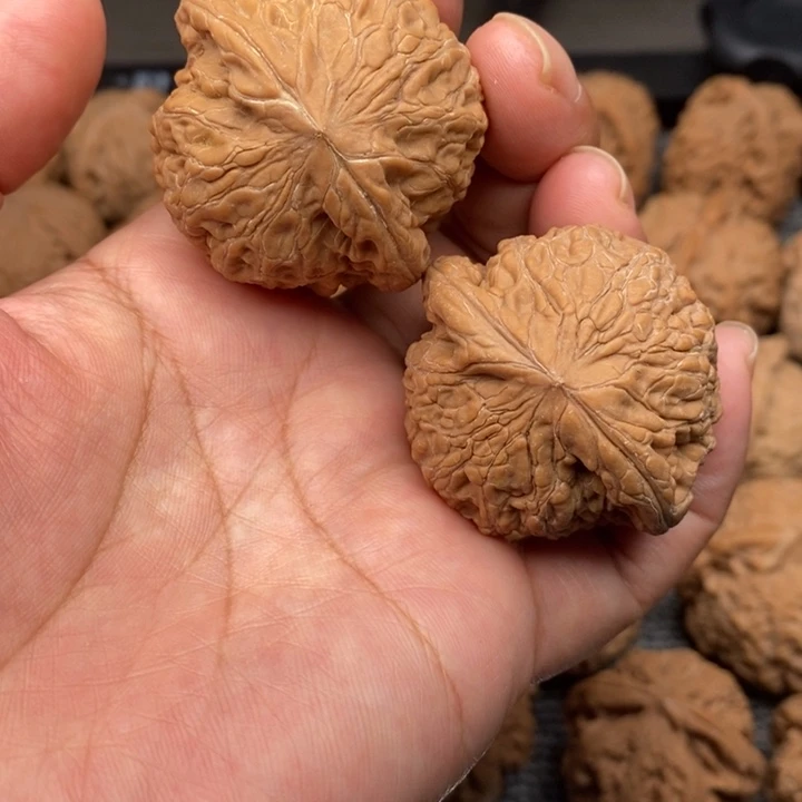 文玩核桃吊坠铁锤42