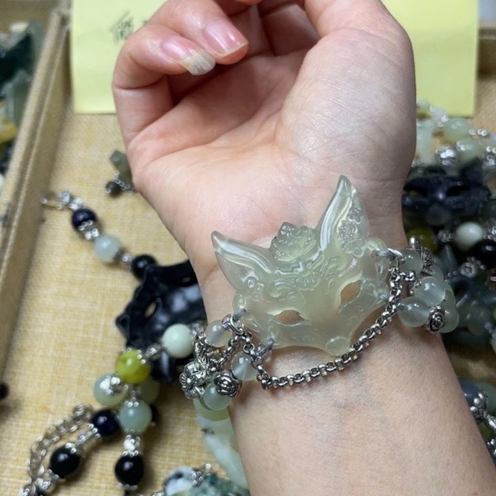 蛇纹石玉合金颈饰