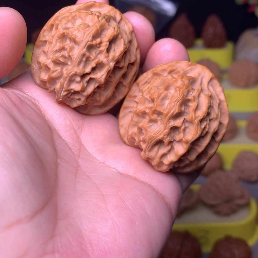 文玩核桃吊坠苹果园