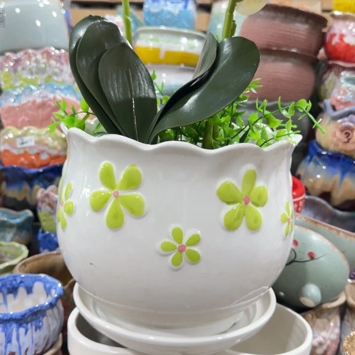 凑9块包邮，有孔，陶瓷花盆