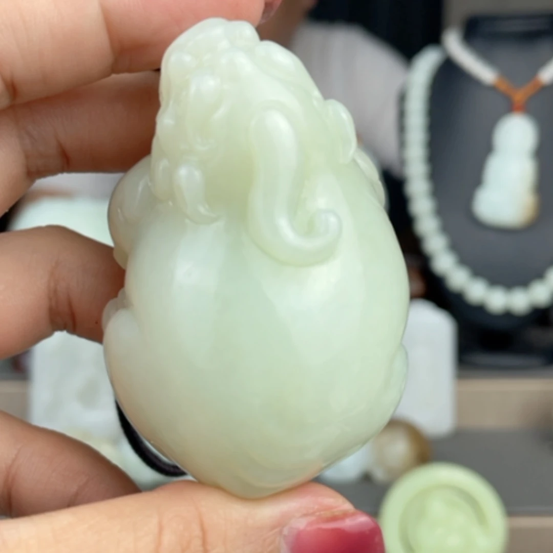 【闪购商品】颈饰未镶嵌和田玉