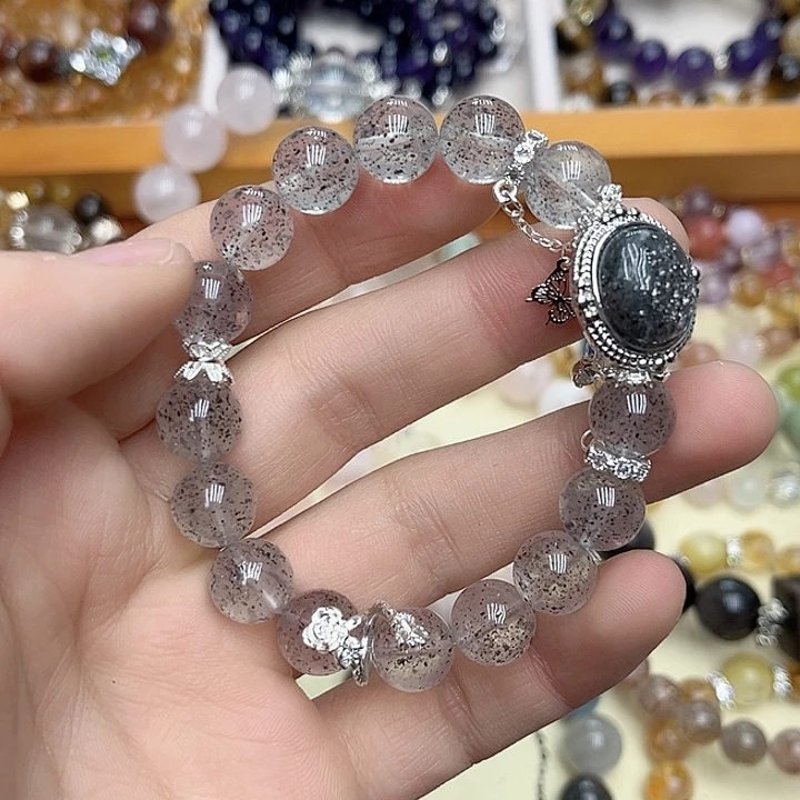 水晶手链未镶嵌黑色血液