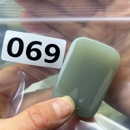 和田玉未镶嵌珠宝半成品