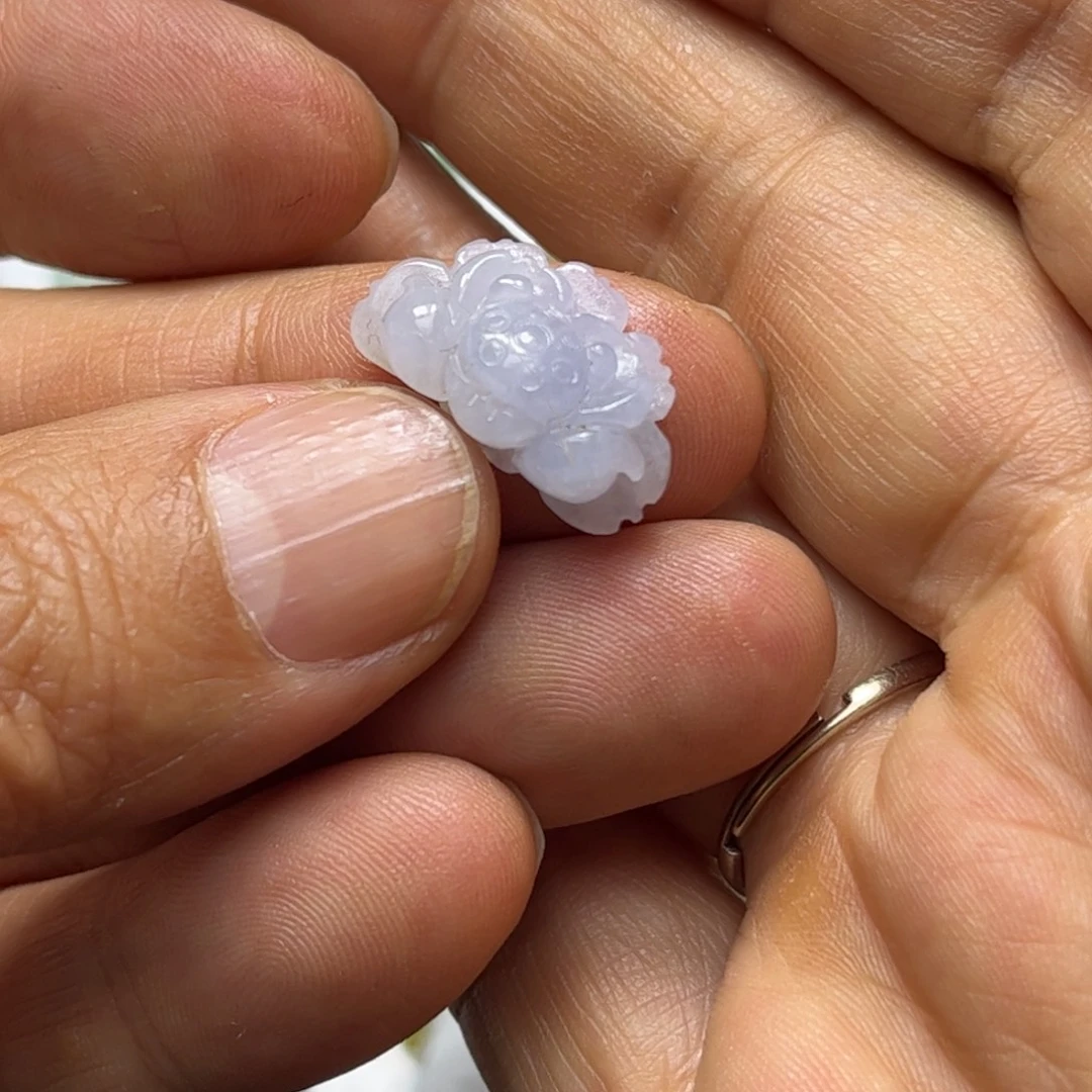 定制翡翠未镶嵌莲花