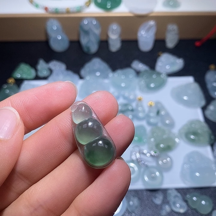 颈饰未镶嵌翡翠福豆