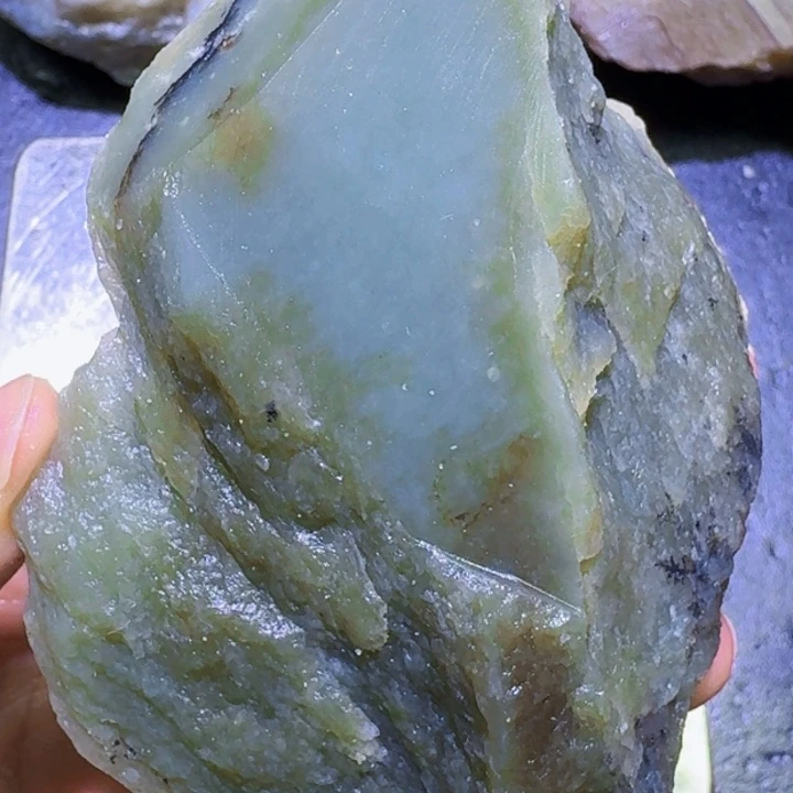 和田玉未镶嵌珠宝半成品