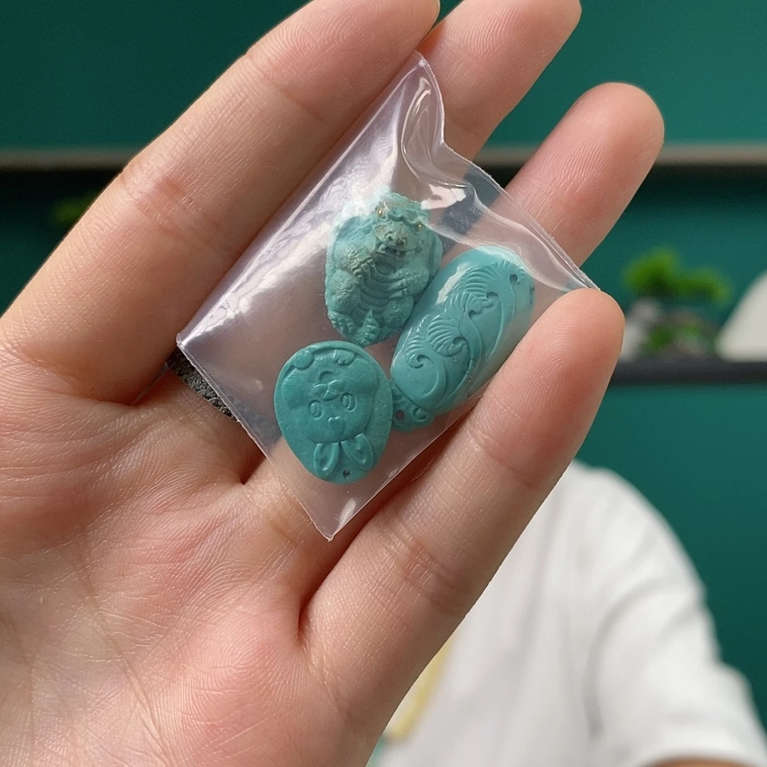 绿松石未镶嵌珠宝奇石