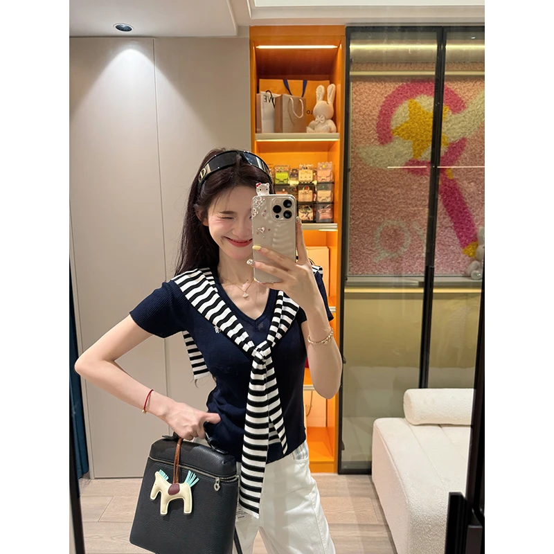 2025夏季新款韩版时尚百搭显瘦披肩V领针织衫短袖显瘦两件套上衣