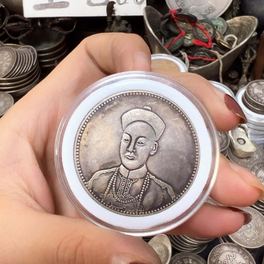 金属复古风格摆件