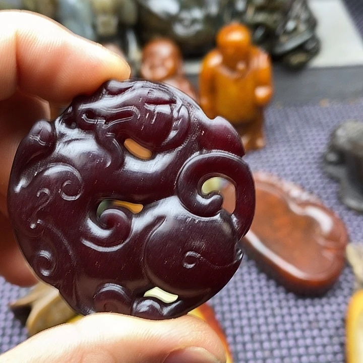 未镶嵌蛇纹石玉颈饰