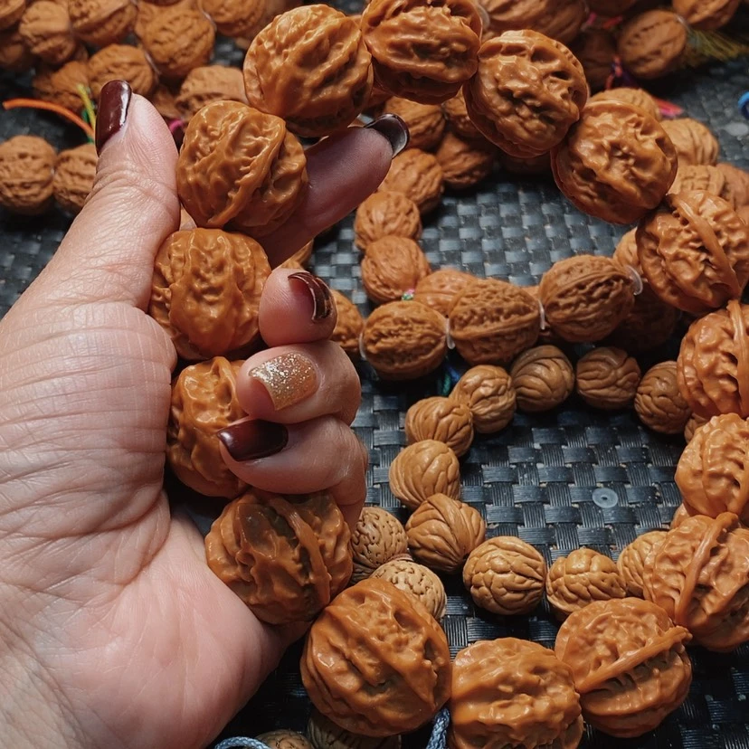 【闪购商品】文玩核桃吊坠乌*粗筋