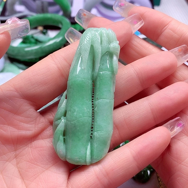 颈饰未镶嵌翡翠翡翠
