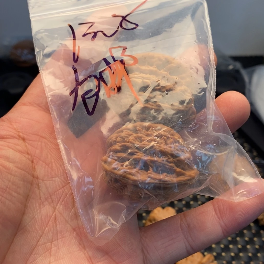 吊坠桃核虎头文玩核桃手把件