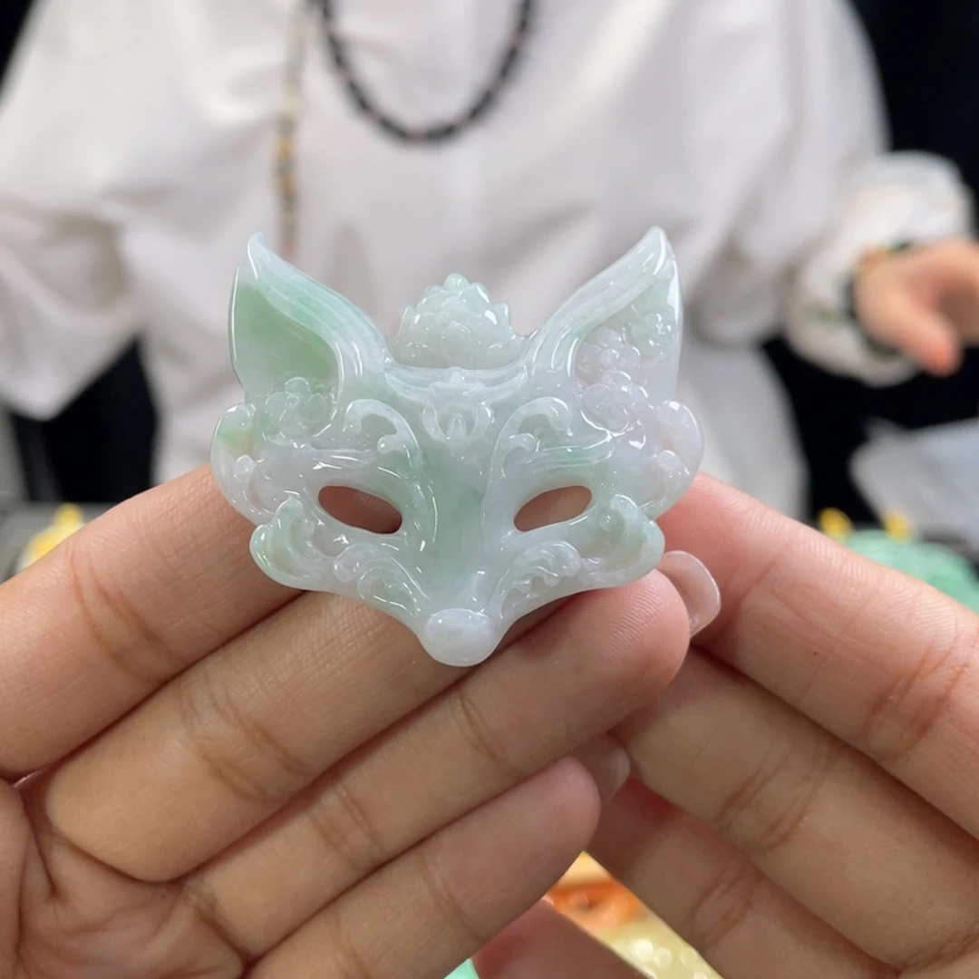 翡翠颈饰未镶嵌代编织