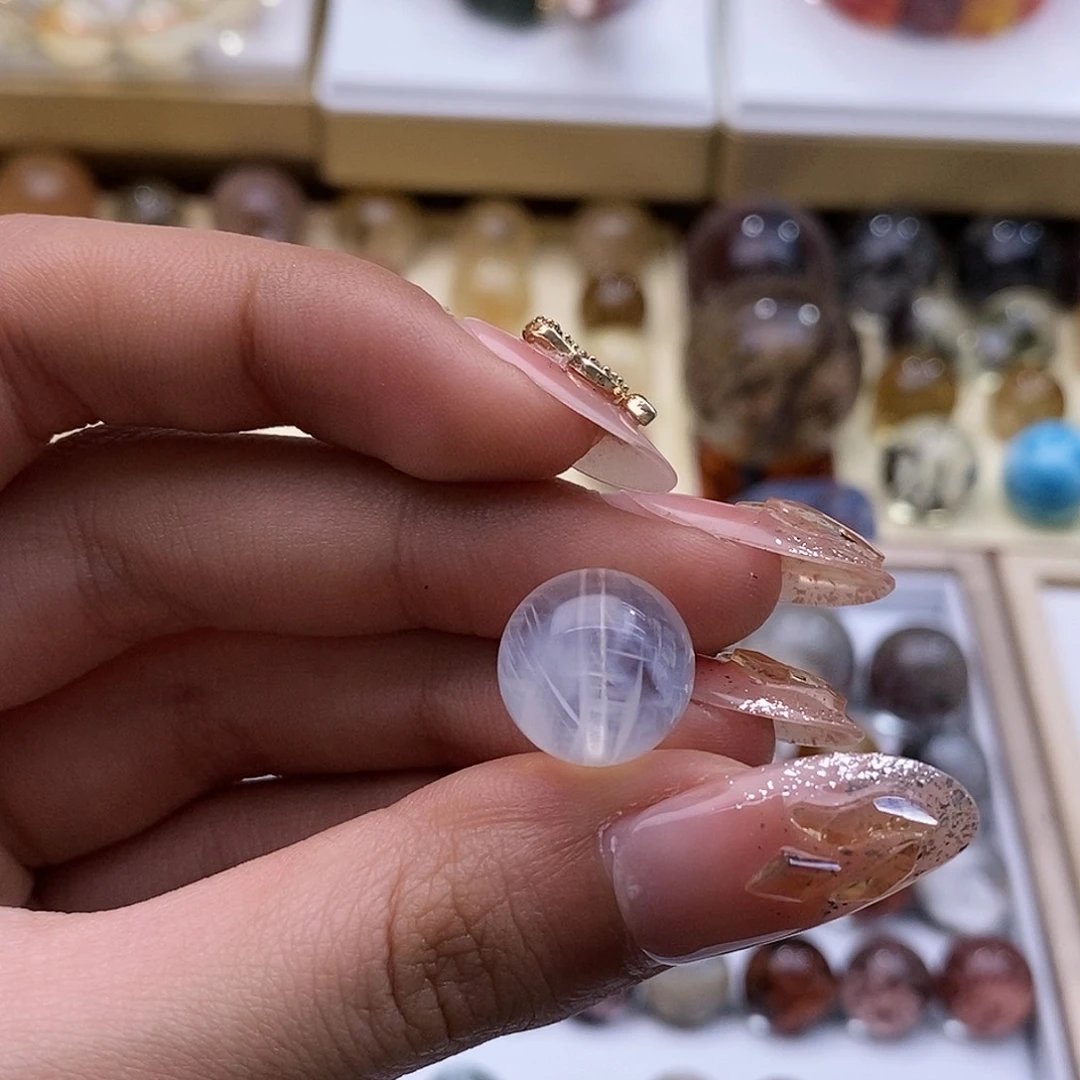 水晶颈饰未镶嵌，