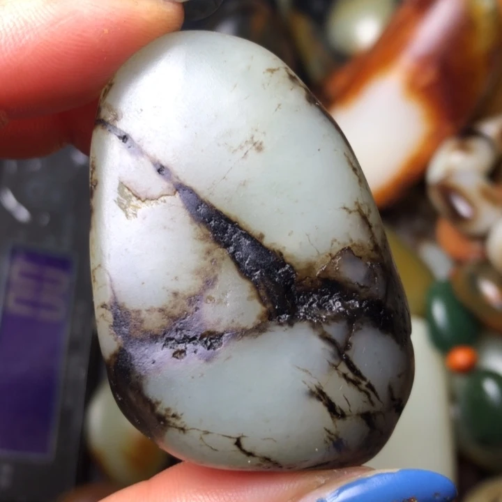 和田玉未镶嵌珠宝奇石