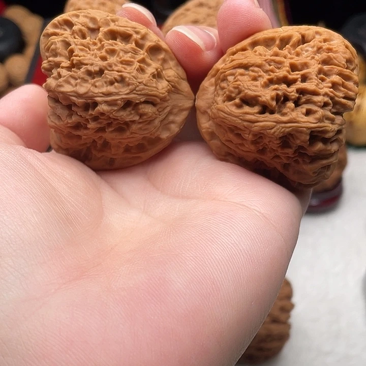 40-38 桃心天残大留疤丑疆 有磕尖微色差有黄丝