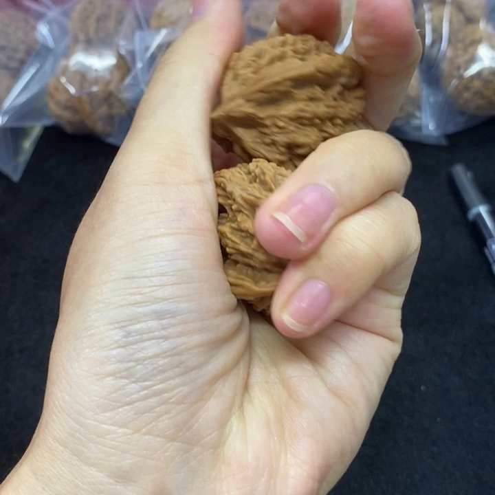 吊坠桃核卖虎9.9