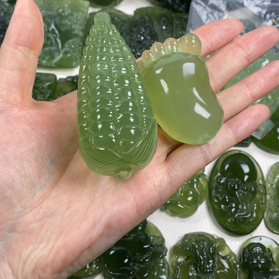 二***小岫玉未镶嵌把件手把件