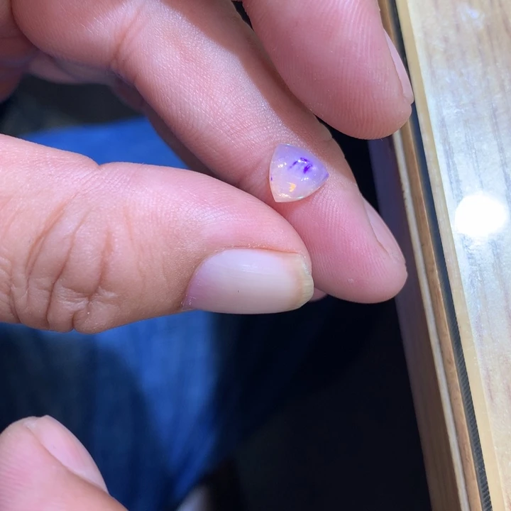 欧泊未镶嵌裸石裸石91分