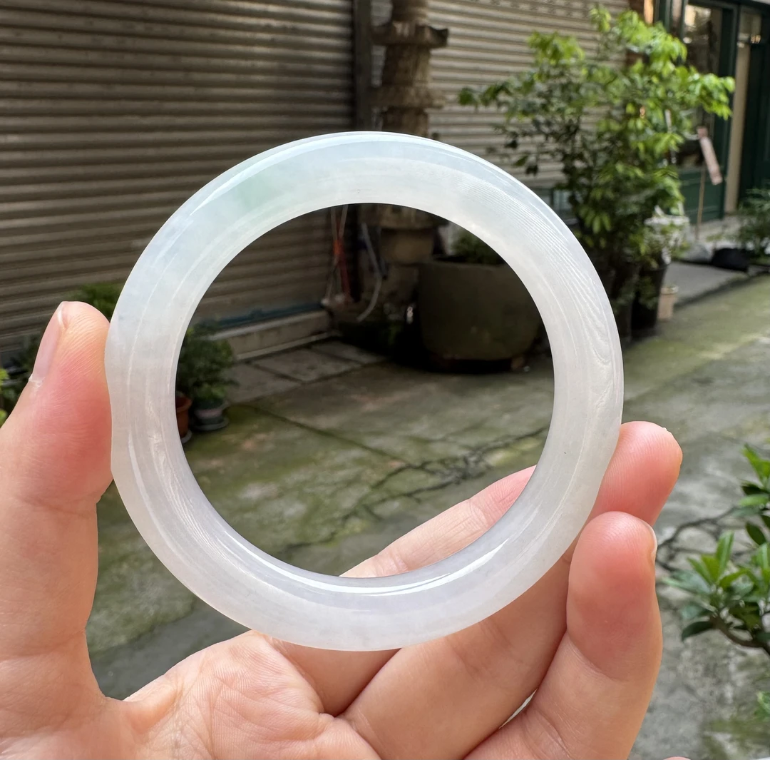 缅甸翡翠a货圆条白冰55m'm翡翠手镯