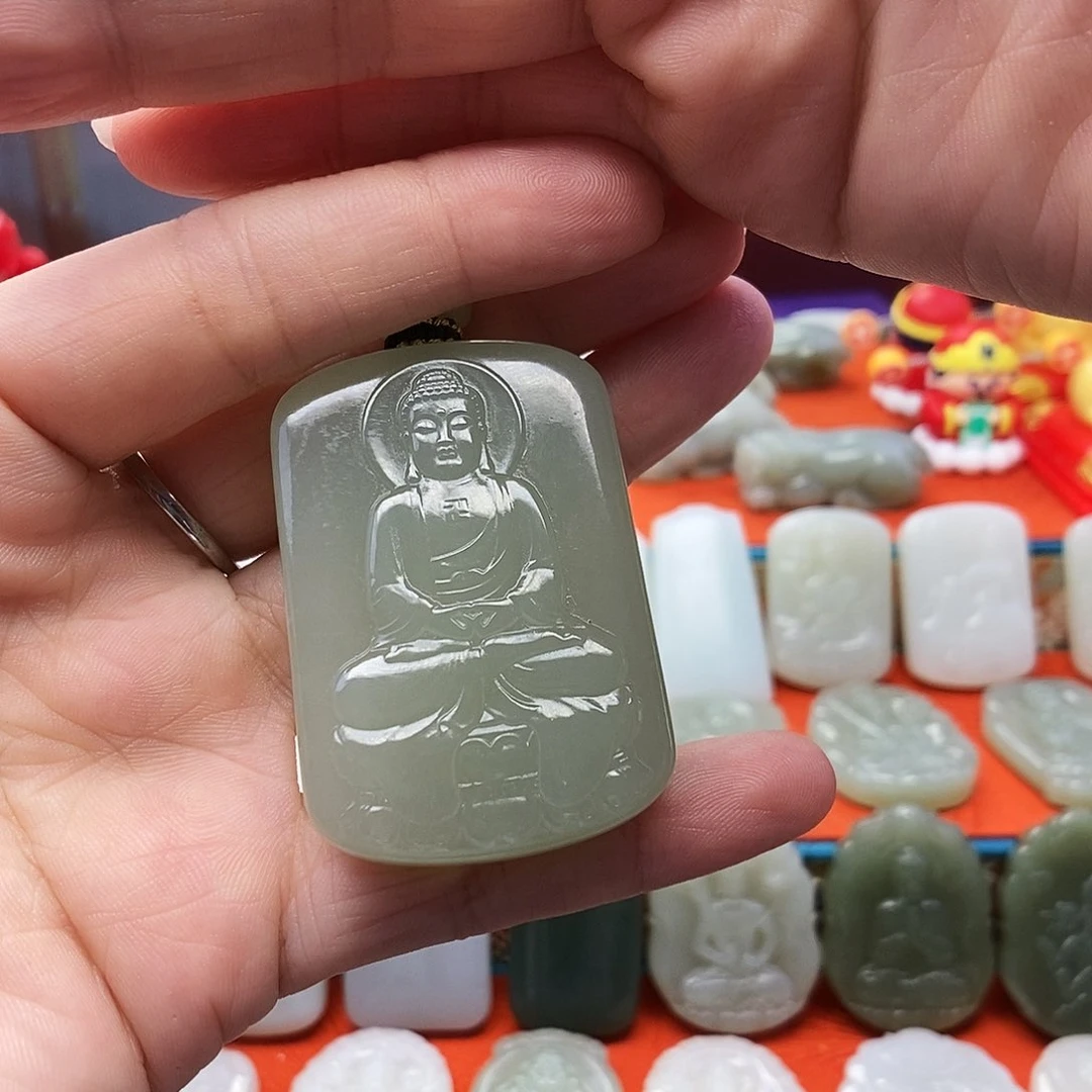 颈饰未镶嵌和田玉张*