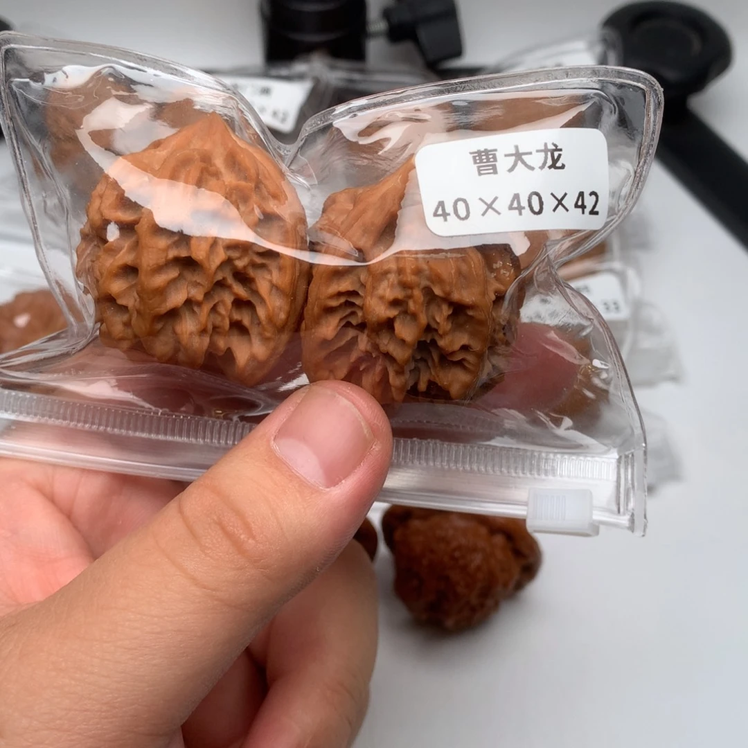 文玩核桃吊坠曹大龙