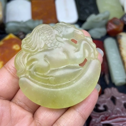 蛇纹石玉未镶嵌颈饰23