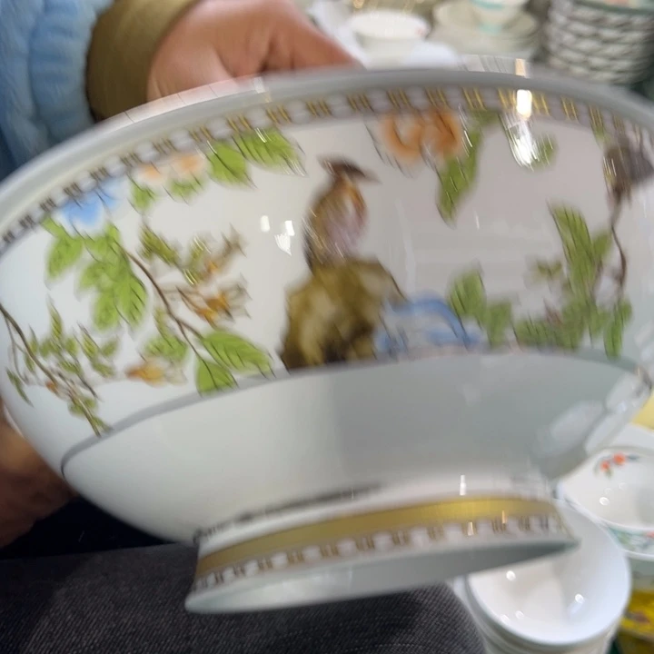 瓷片琴瑟汤锅一个瑕疵爆花瑕疵