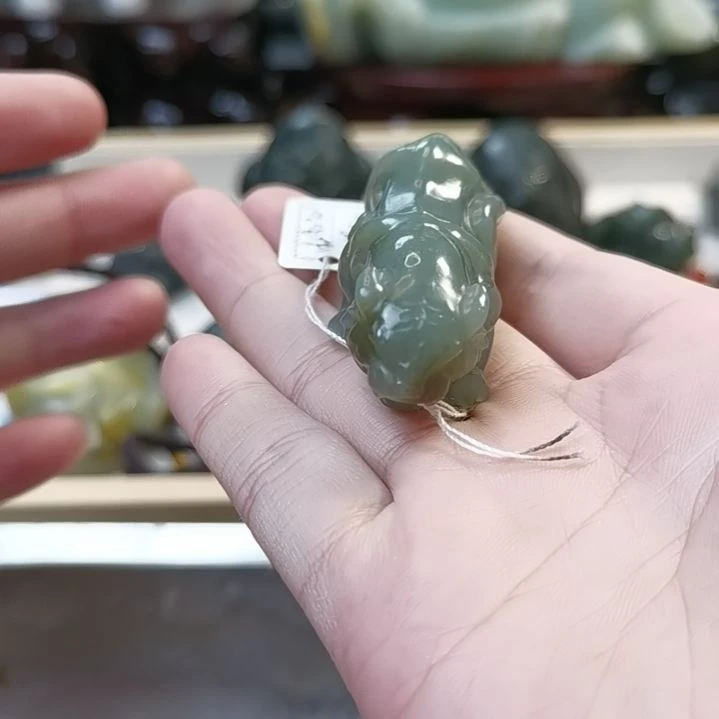 和田玉（碧玉）未镶嵌颈饰