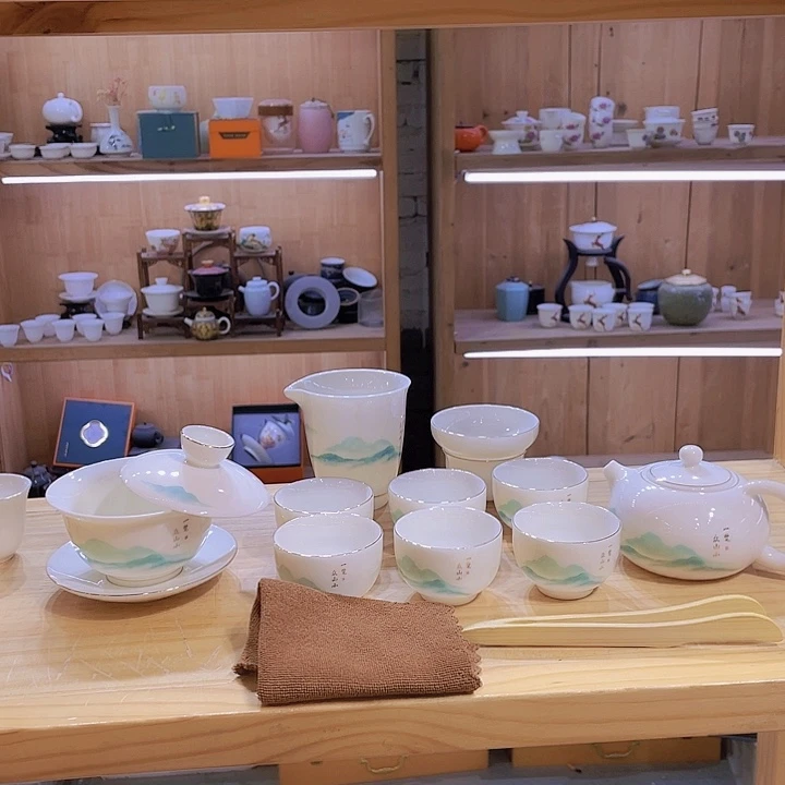 一览众山小羊脂玉套装