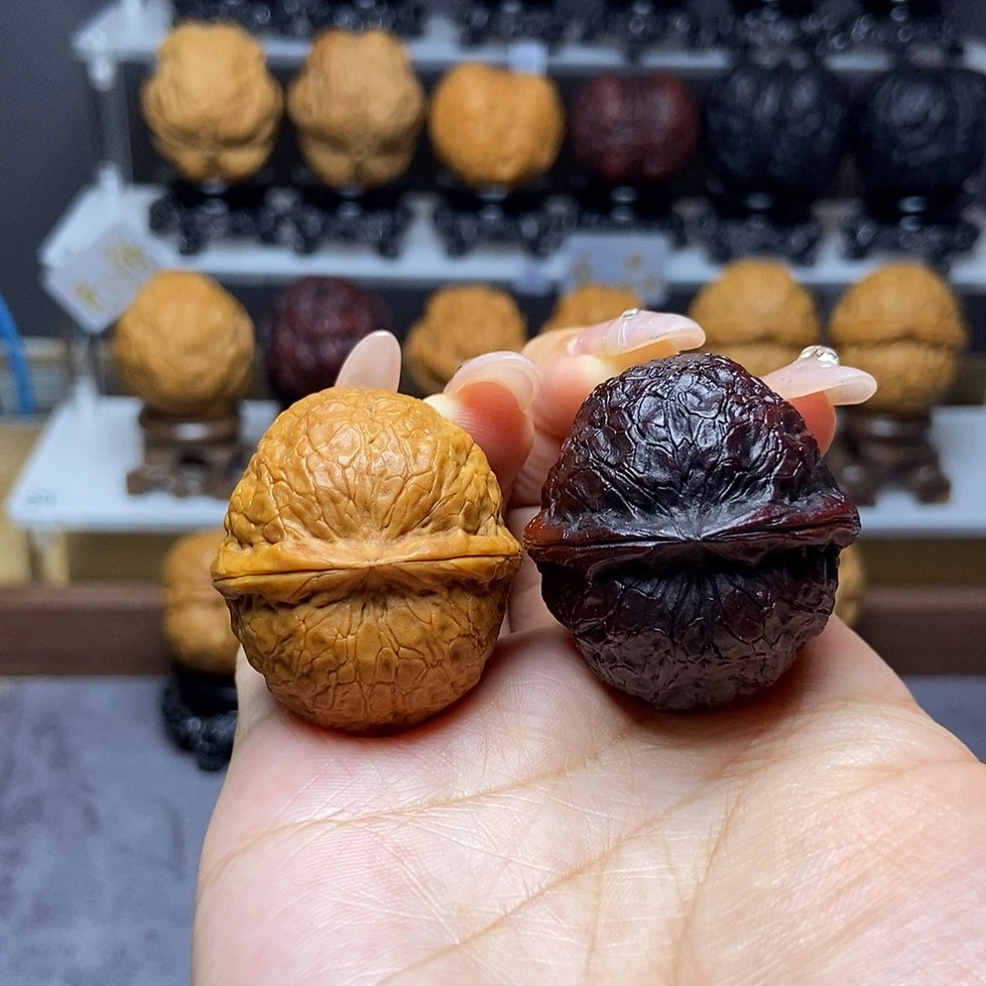 文玩核桃把件5…………35mm