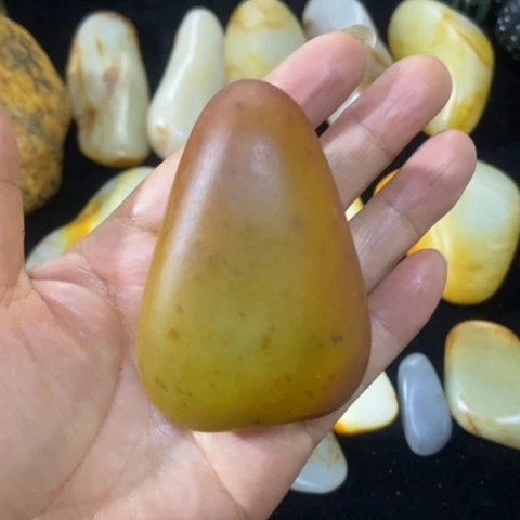 未镶嵌和田玉（糖玉）车挂